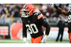 Devin Bush Contract Talks Heat Up with Cleveland Browns