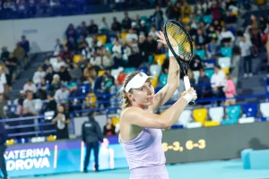 Ekaterina Alexandrova, Sara Bejlek Reach Abu Dhabi Final