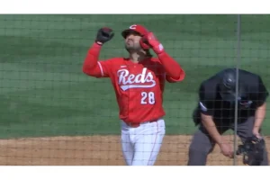Eugenio Suárez and Elly De La Cruz Hit Back-to-Back Homers