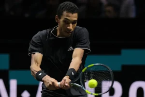 Felix Auger Aliassime Set to Dominate Zhizhen Zhang at Dubai Open