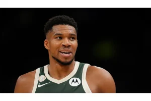 Giannis Stays Put: Bucks Star Shocks NBA Trade Frenzy