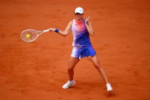 Iga Swiatek Praises Janice Tjen’s Ash Barty-Like Game at Qatar Open