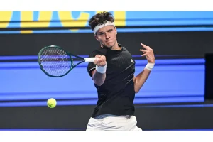 Jakub Mensik Aims for First Win Against Hurkacz in Dubai