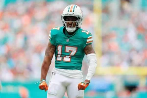 Jaylen Waddle Predicts Tyreek Hill’s “Crazy” Comeback