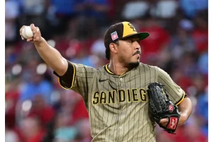 Jeremiah Estrada’s Luxe Proposal Sparks MLB Cheers