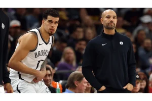 Jevon Carter Shines, Mosley Says He’s Perfect for Magic