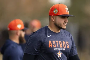 Marlins Boost Bullpen with John King Signing
