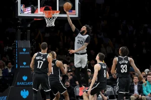Julian Champagnie Leads Spurs to 11th Straight Win Over Nets