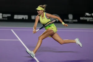 Katie Boulter Battles Serve Woes to Win Merida Open Opener