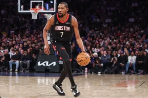 Kevin Durant’s Perfect Reaction to Dominique Malonga’s Dunk
