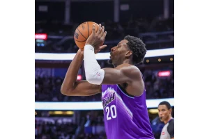 Coach Ott Backs Rookie Khaman Maluach After Richards Trade