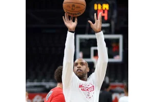 Khris Middleton, New Mavericks Poised for Spurs Debut