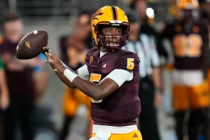 Logan Hall Eyes Big Free Agent Move with Buccaneers in 2026