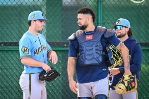 Logan Henderson’s New Pitches Shake Up Brewers Rotation Race