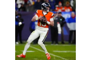 Packers Eye New RB Target, MarShawn Lloyd Faces Pressure