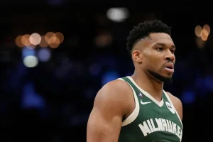Marcus Smart Praises Lakers Win, Reaves’ Big Night & Kennard Reunion