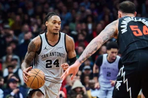 Spurs Lock in Mason Plumlee to Boost Playoff Push