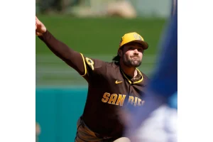 Matt Waldron’s Bold Bid to Secure Padres Roster Spot in 2026