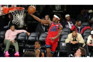 Mikal Bridges Surprises Astoria Coach with Top Knicks Award