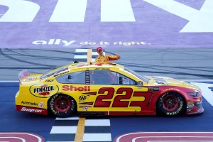 Tyler Reddick Grabs Pole in NASCAR COTA Qualifying