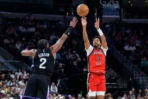 Durant Hits 32,000 Points as Spurs Win 11th Straight Game