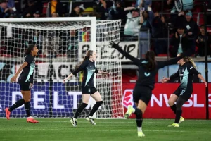 NWSL Shocker: Mega Three-Team Trade Sends Stars Hutton, Bethune