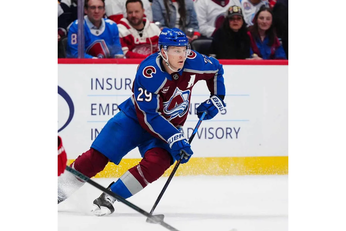 Nathan MacKinnon