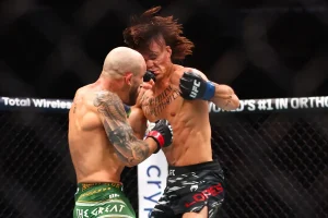 PFL Welterweight Title: Kuramagomedov Wins and Retires Shockingly