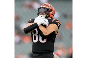 Pat Freiermuth Loses Shine in Crowded Steelers Tight End Room