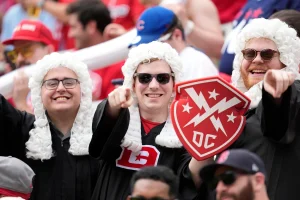 D.C. Defenders Release Phil Hoskins, Sign LB Macklin Ayers