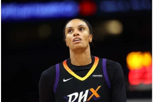 Phoenix Mercury Legend Kara Braxton Dies at 43
