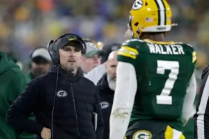 Packers Eye Nakobe Dean as Perfect Quay Walker Replacement
