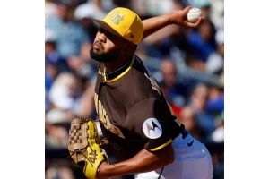 Randy Vásquez Rockets Fastball Velocity in Spring Training