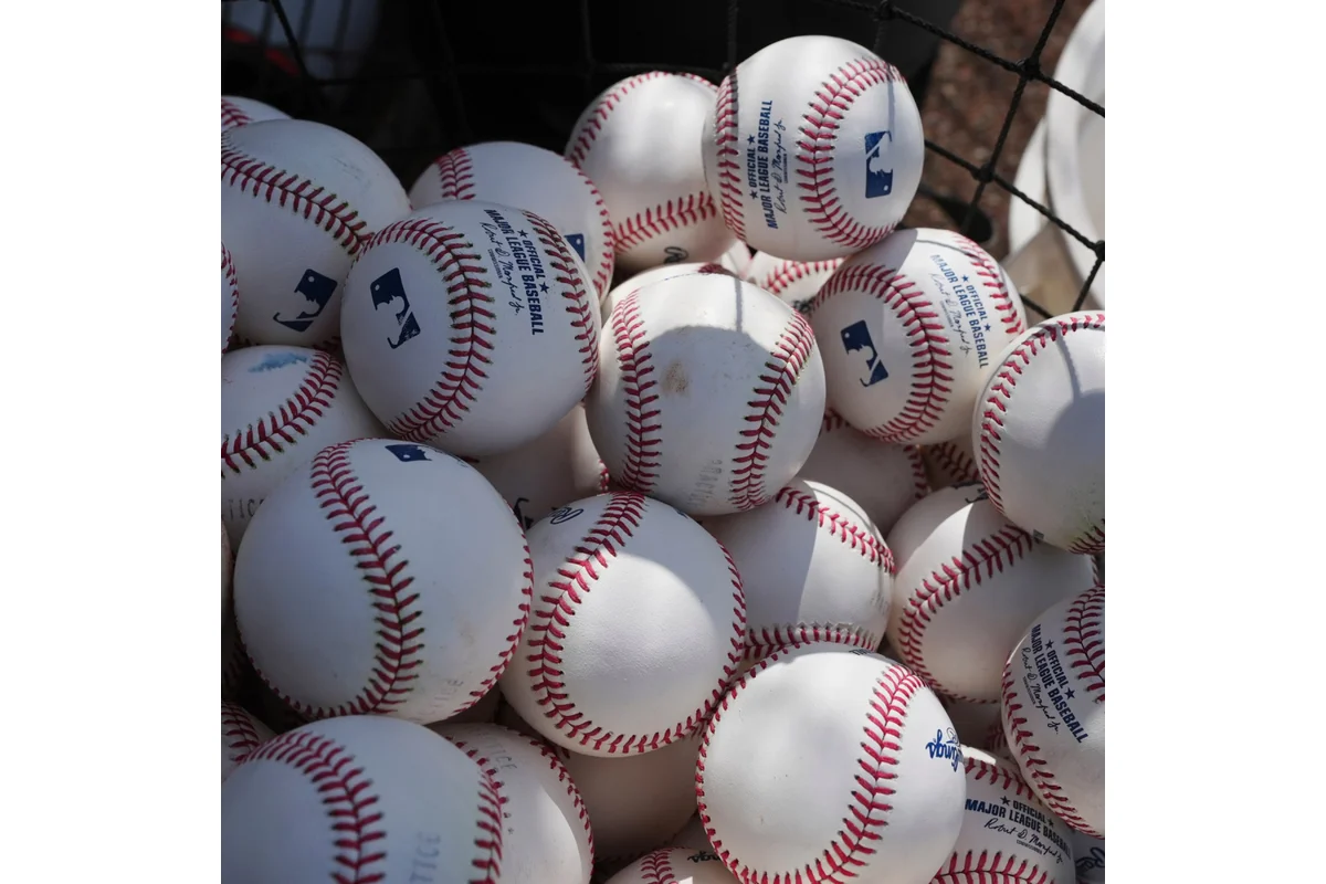 MLB