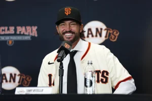 Ryan Walker Aims to Regain Giants Closer Spot in 2026