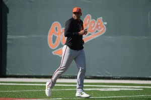 Orioles’ Samuel Basallo Leaves Game with Abdominal Pain