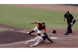 Top Prospect Samuel Basallo Exits Orioles Game with Injury