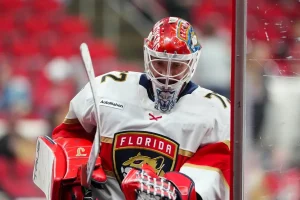 Tavares’ Power-Play Goal Beats Sergei Bobrovsky in Thriller