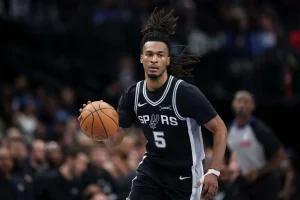 Why Stephon Castle Came Off Spurs’ Bench vs. Mavericks