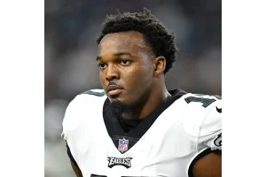 Bucs Reward Sterling Shepard with $500K Bonus Despite Missed Targets