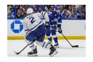 Tampa Bay Lightning Aim to Extend Win Streak vs Hurricanes