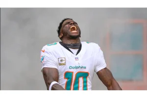 Maxx Crosby Honors Rondale Moore: “Like Tyreek Hill in College”