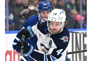 Winnipeg Jets vs Canucks: Who Will Dominate Tonight’s Clash?