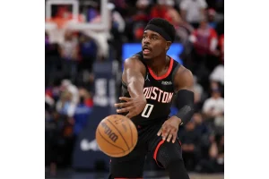 Aaron Holiday Set to Boost Houston’s Troubled Bench Scoring
