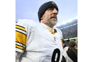 Aaron Rodgers Slams FBI Director for Partying, Demands Action