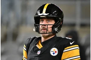 Aaron Rodgers Shades Exes as Danica Patrick Loses Job