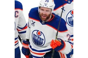 Adam Henrique Stands Firm: No Trade from Oilers Before Deadline