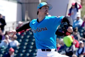 Adam Mazur Seeks Specialist for Elbow Discomfort Ahead of 2026