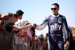 Alex Bowman Replaced Mid-Race by Fox Media’s Myatt Snider