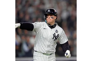 Padres Sign Alex Verdugo to Minor-League Deal Ahead